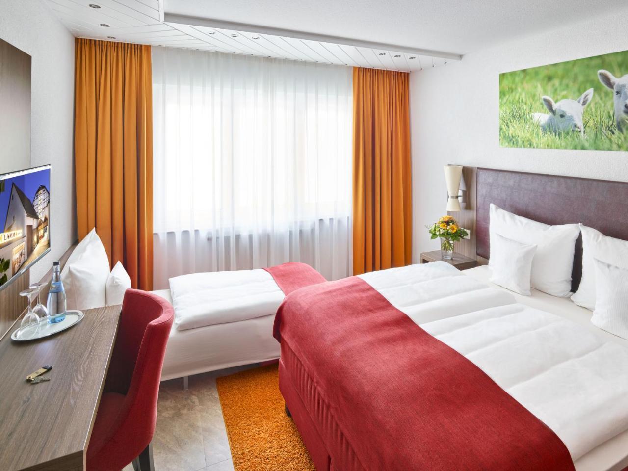 Hotel Lamm Ostfildern Exterior photo